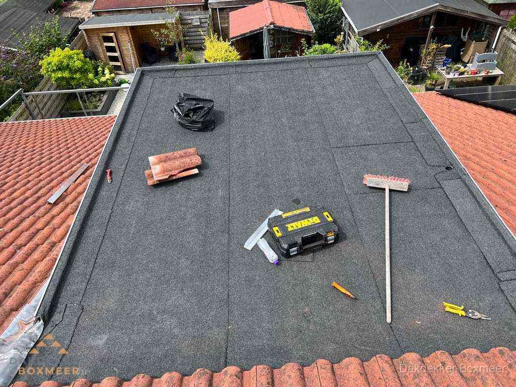 Nieuw plat dak met bitumen dakbedekking in Boxmeer Nieuw plat dak met bitumen dakbedekking in Boxmeer