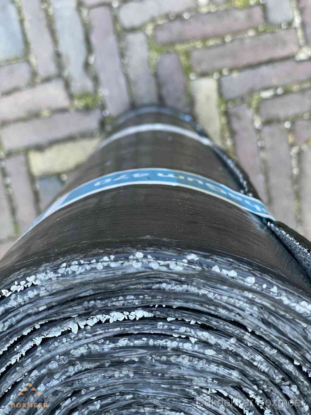 Rol bitumen dakleer met leislag voor plat dak in Boxmeer Rol bitumen dakleer met leislag voor plat dak in Boxmeer